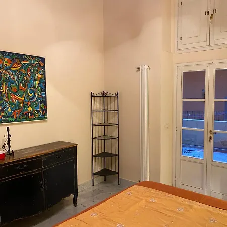 Renovated With 3 Bedrooms In An Historic Palazzo Between Port And Old Town * Livourne