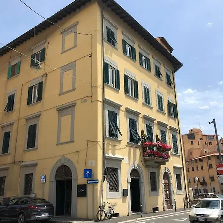 Renovated With 3 Bedrooms In An Historic Palazzo Between Port And Old Town Appartamento *