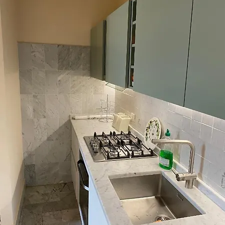 Renovated With 3 Bedrooms In An Historic Palazzo Between Port And Old Town Appartamento