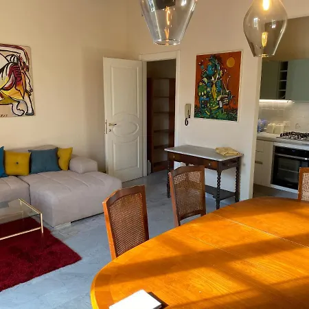 Renovated With 3 Bedrooms In An Historic Palazzo Between Port And Old Town Livorno