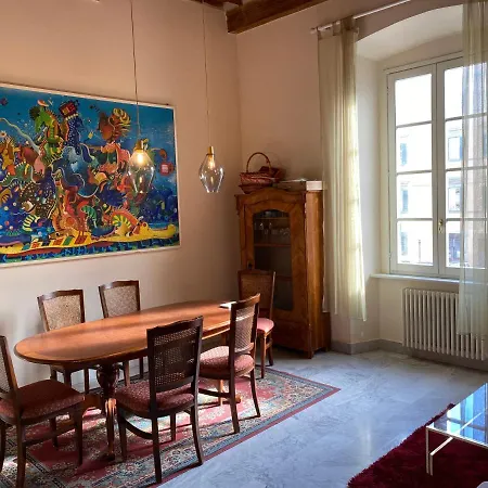 Appartamento Renovated With 3 Bedrooms In An Historic Palazzo Between Port And Old Town *