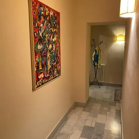 Renovated With 3 Bedrooms In An Historic Palazzo Between Port And Old Town *